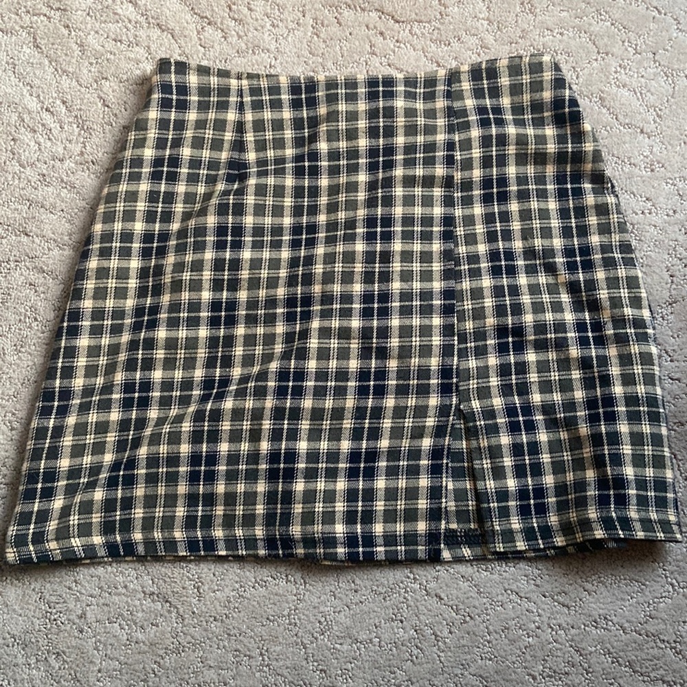 Retro 90s skirt with slit